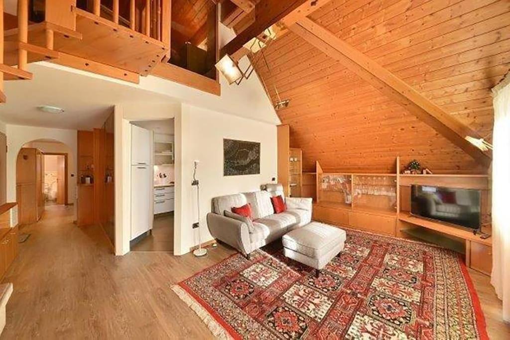 Apartamento Penthouse In The Centre Merano Exterior foto