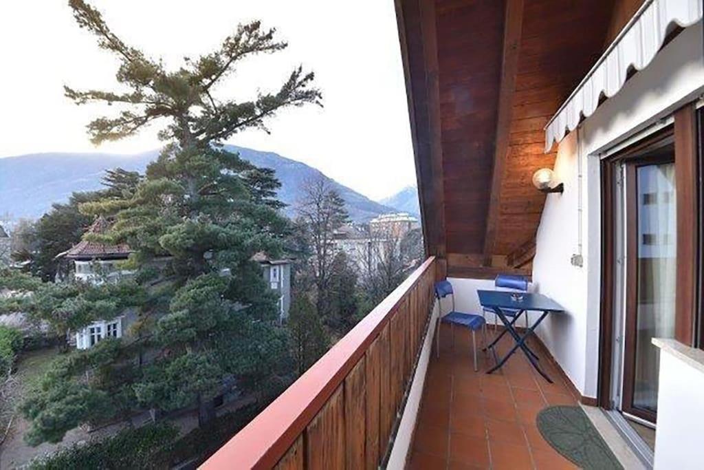 Apartamento Penthouse In The Centre Merano Exterior foto